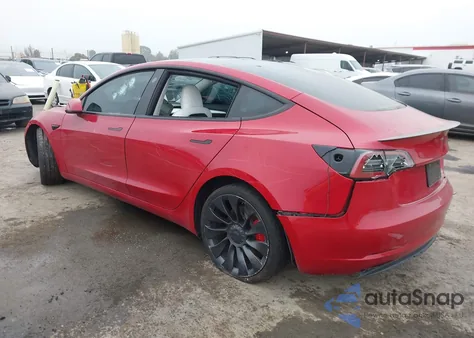 2023 Tesla Model 3 Performance Dual Motor All-Wheel Drive z USA, uszkodzony, nr VIN 5YJ3E1EC2PF661838